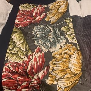 King Duvet cover, 2 King sized pillow shams and king white bed skirt